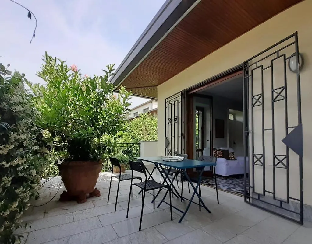 Maison Montello Varese 0*,  Italien
